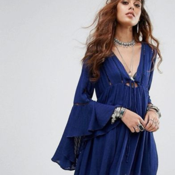 Free People Dresses & Skirts - Free People Romeo Bell Sleeve Dress / Tunic